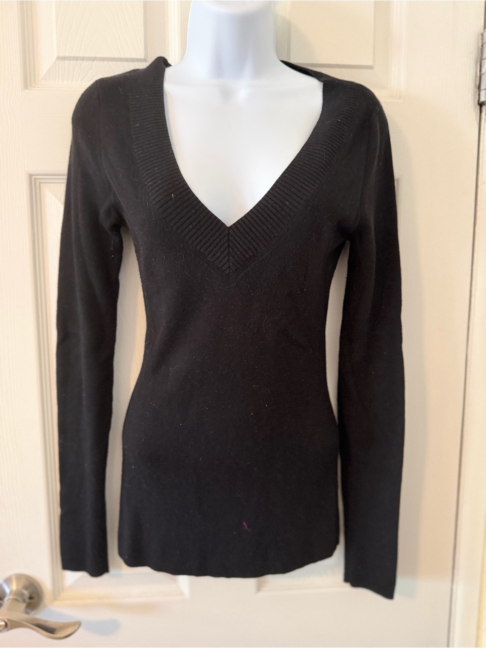 Express Black V-Neck Slim Long-Sleeve Sweater